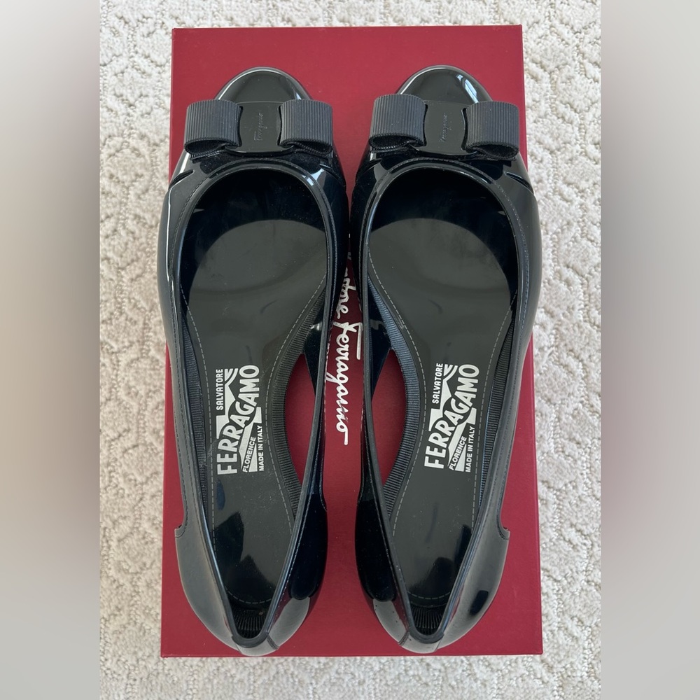 Brand new Salvatore Ferragamo jelly flats